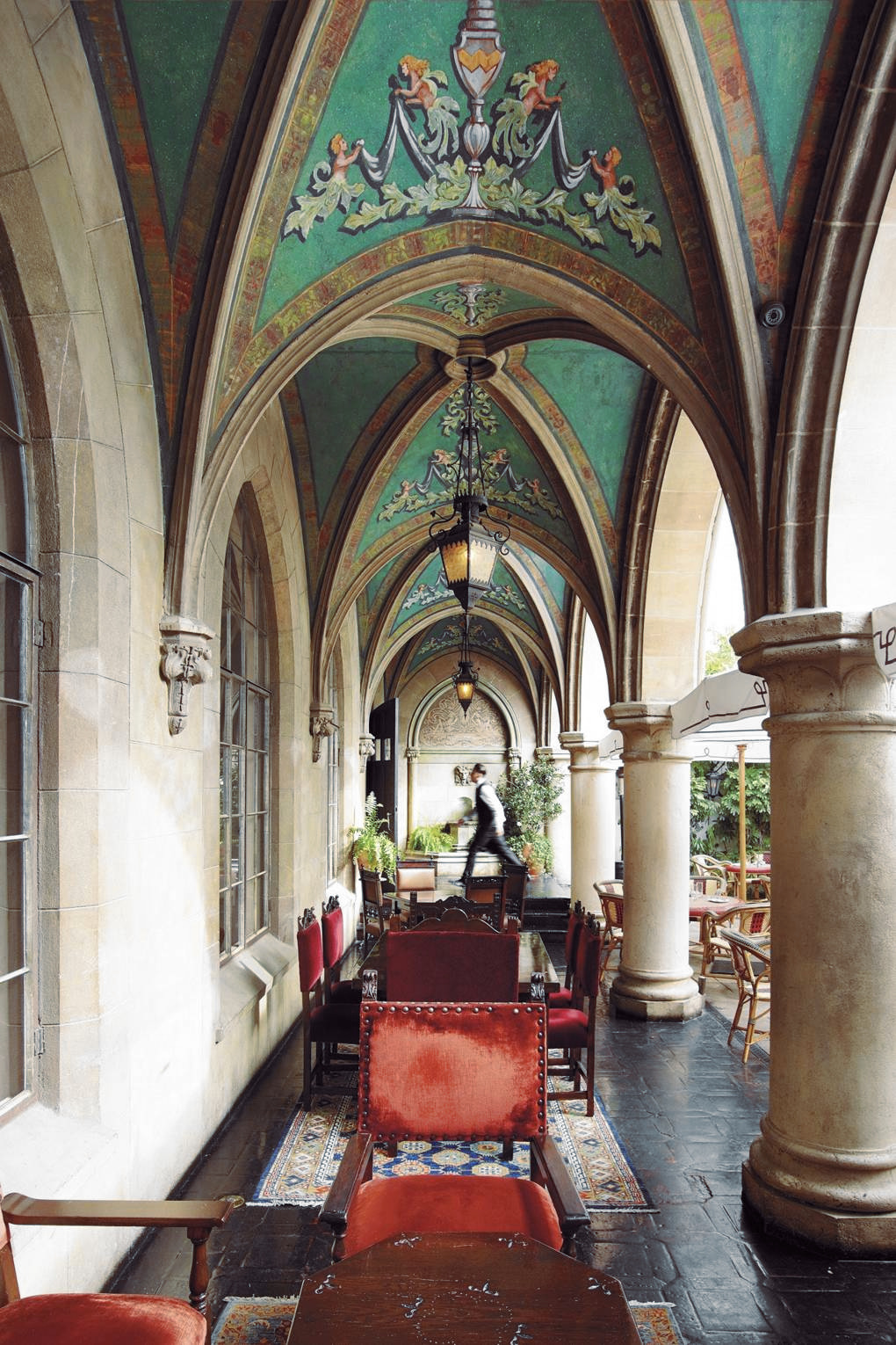 Hollywood loggia with Gothic arches